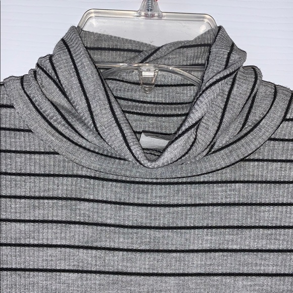 Long sleeve turtle neck striped dress - Picture 2 of 2